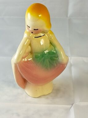 Vintage Shawnee Planter Little Girl Curtseying Blue Bow Pink Skirt Midcentury 7"